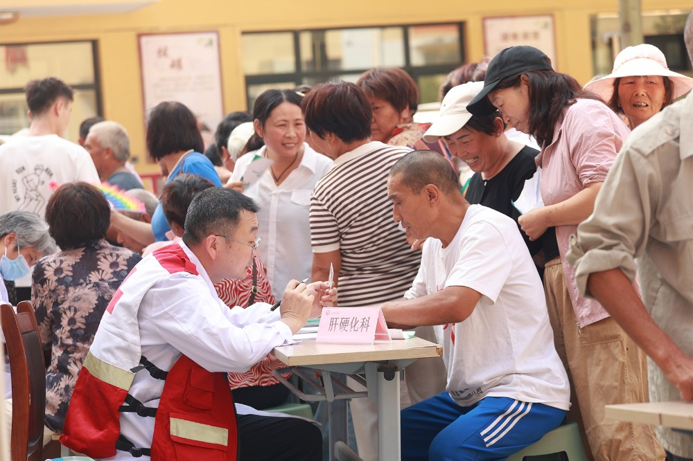 鄭州市第六人民醫(yī)院攜手鄭州市紅十字會開展“紅會送醫(yī)”義…